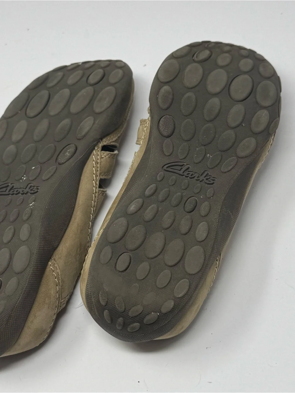 Clarks Haley Stork Slip On Loafer Tan Women’s Sz 11